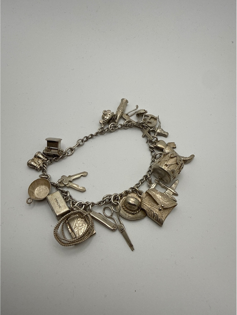 Vintage Silver Tone Charm Bracelet 3D Travel Western Sewing Novelty Charms 33.2g